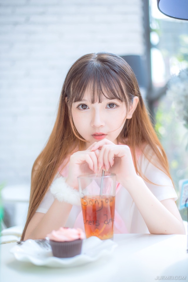 好想来一次安静的认真的努力的唐吉坷德式的单恋。